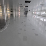 Self-leveling epoxy floor paint