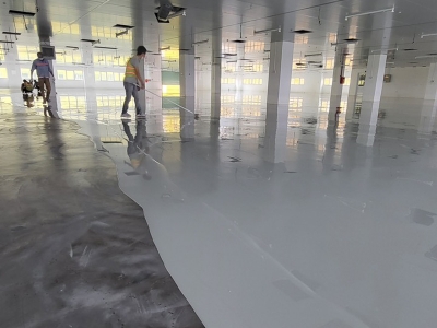 Epoxy floor paint the ceiling and Dai Dang Industrial Park